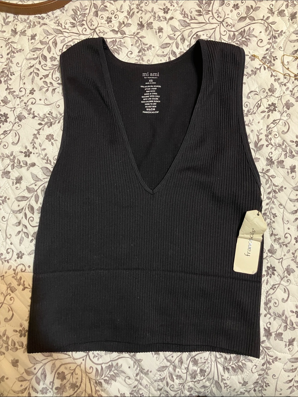 (FITS VERY TIGHTLY) Francesca's Collections Black Ribbed V-Neck Tank